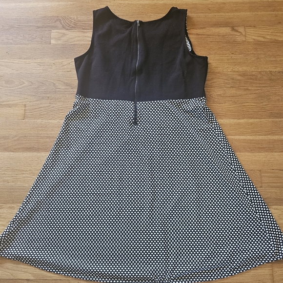 💥HP💥 Motherhood Maternity Black White Polka-dot Sleeveless Dress Women's Large - Picture 2 of 10